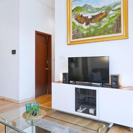 2Br Lucky Tower Residence Jakarta Old Town Top Floor Condo 外观 照片