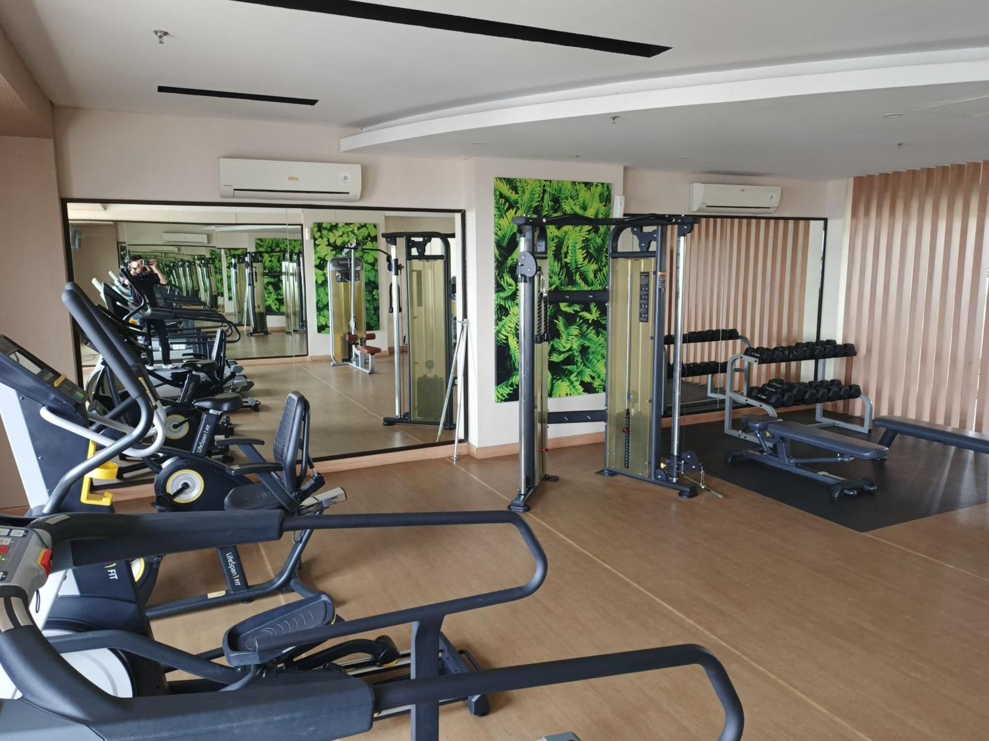 2Br Lucky Tower Residence Jakarta Old Town Top Floor Condo 外观 照片