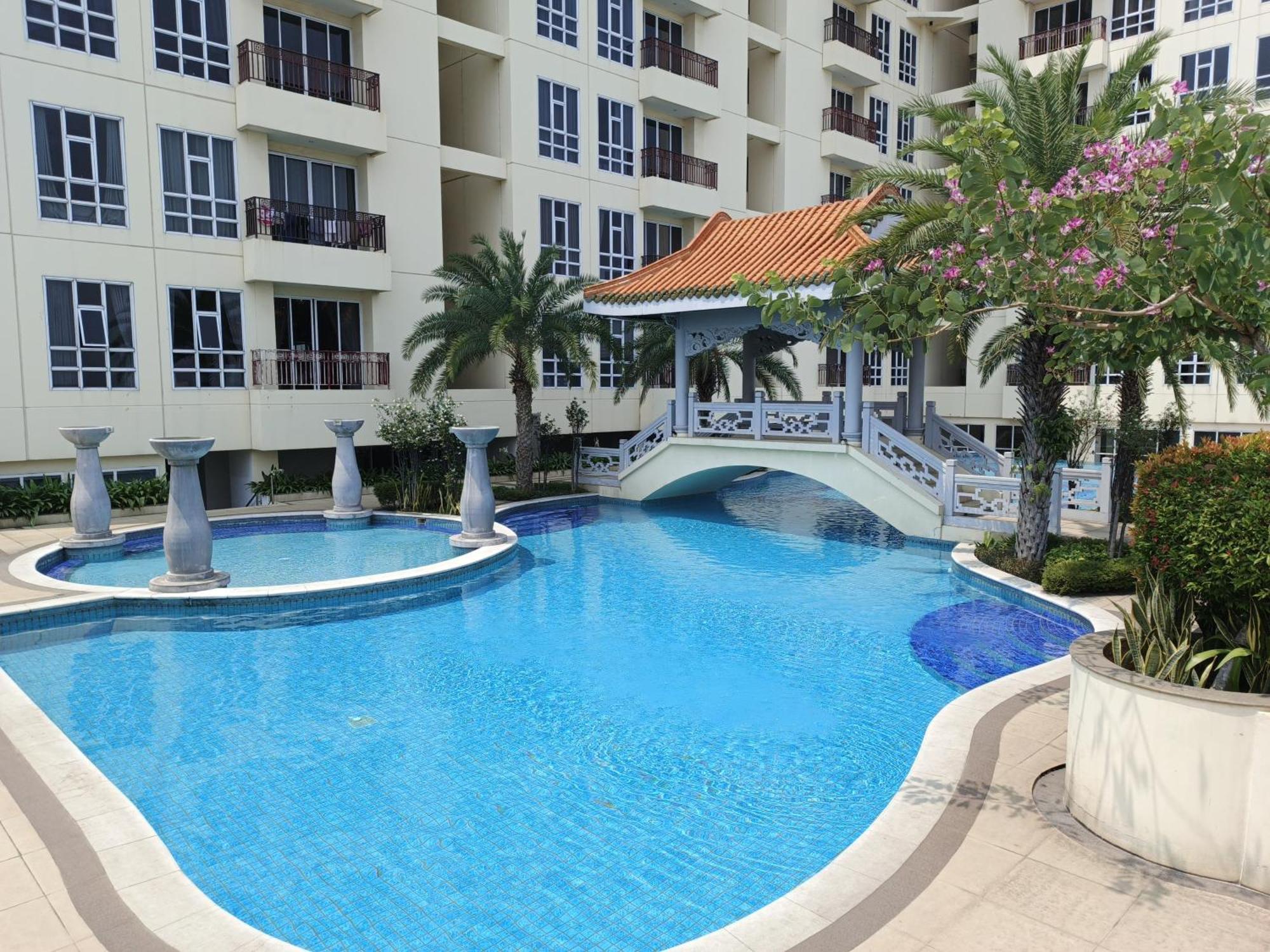 2Br Lucky Tower Residence Jakarta Old Town Top Floor Condo 外观 照片